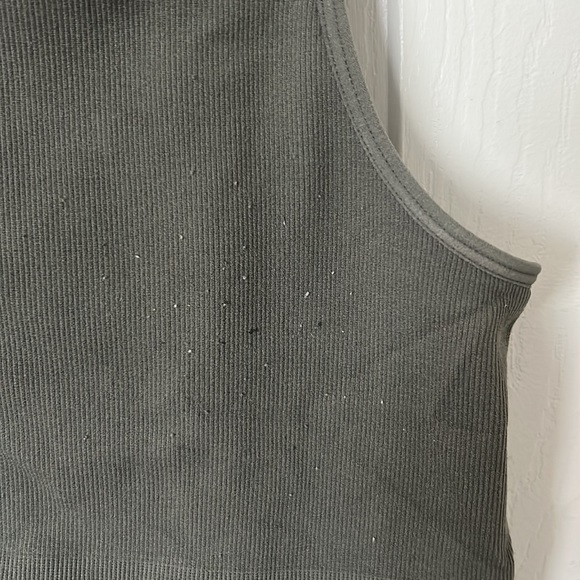 BUNDLE 3/$12 Dynamite Fitted Ribbed Crop Top - Picture 4 of 8